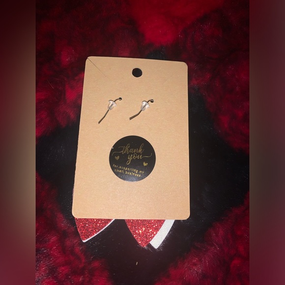 Heart earrings. ❤️ - Picture 2 of 2